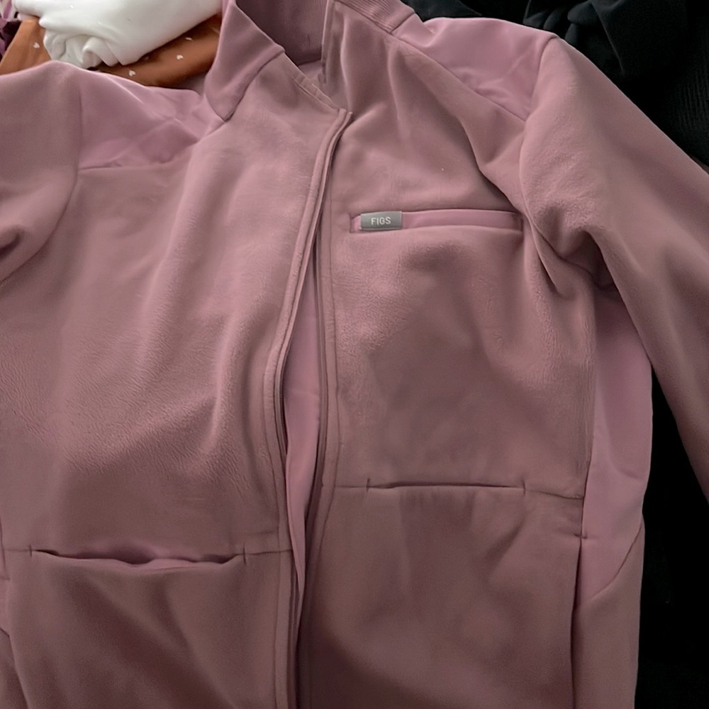 *****LOOKING LOOKING FOR THIS JACKET IN  XL OR 2X in like new condition 4 trade
